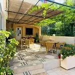 Jadran Apartments