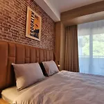 Cozy One-Bedroom Apartment At Ljubovic Park