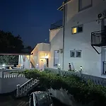Apartments Villa Dadora