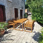Beachfront House Jovan