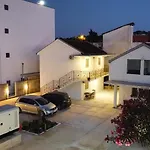Buzuku House
