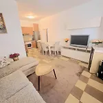 N&B Apartment Kotor