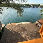 Riverhouse Nil