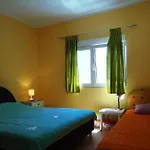 Kuca Sa 8 Spavacih Mjesta