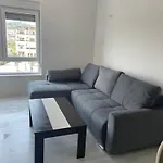 Em Apartments