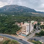 Lux Hotel M