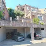 Contessa Apartments