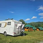 Konaci Oceva Zemlja Bungalovi Konaci Oceva Zemlja Vikendica