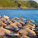 Zlatni Pijesak Studio Apartmani