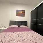 Crown Apartment