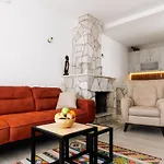 Cozy Karuc Home