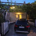 Montebar1