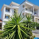Apartments Oxa