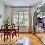 Vintage Style Apartment