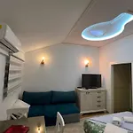 Laguna Apartment