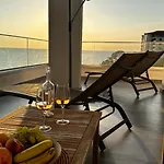 Lux Apartments Pinctada