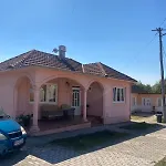 Apatr Kiks