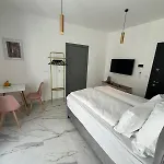 Zauberhafte Apartment Mit Meerblick In Der Bucht Von Kotor
