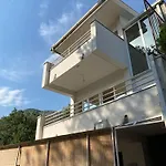 White House2