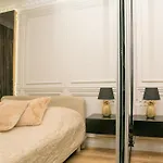 Luxury Apartment With Green Terrace, Porto Milena View And Private Garage