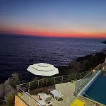 Paradise Beachfront View 1