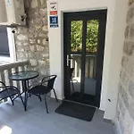 Apartment By The Sea