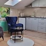 Naki Apartmani
