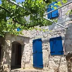 Mali Apartman