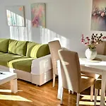 Zoya Apartment