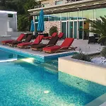 7 Bedroom Beautiful Home In Kotor