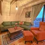 Lux House Aleksa