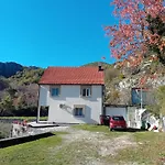 Konak Ugnji-Village