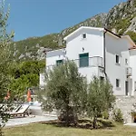 Amazing Home In Herceg Novi With Wifi