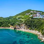 Status-M Apartments Seoce 26