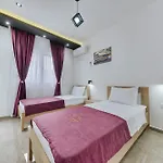 Lux Dam Apartments