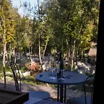 Oblun Eco Resort - Mirror Cabin