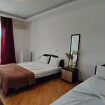 Lula Apartments