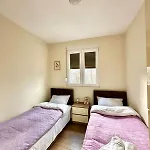 Pine Forest View Apartment