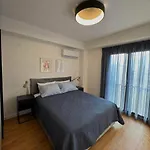 Apartment 82