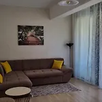 Spacious Apartment In Meljine