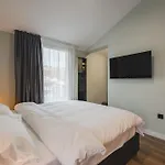 Moon Apartment 3