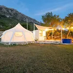 Glamping Mountain Paredise, Old Town Bar 6Km, Wifi