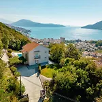Villa Sladovic