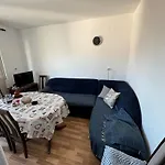 Apartment Goran