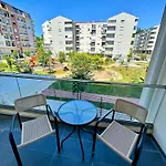 Modern Studio With Free Parking