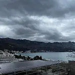 Sea View Apartments Montebook