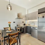 Novi Hills 33