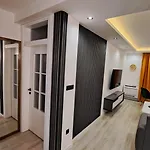 Main Street View Apartment Berane