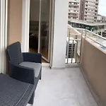 Stylish One Bedroom Apartment Central Point With -Garage 5 Eur Per Day