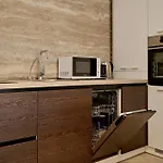 Terra Modern Designer Apartment Just 4 Minutes From The Beach